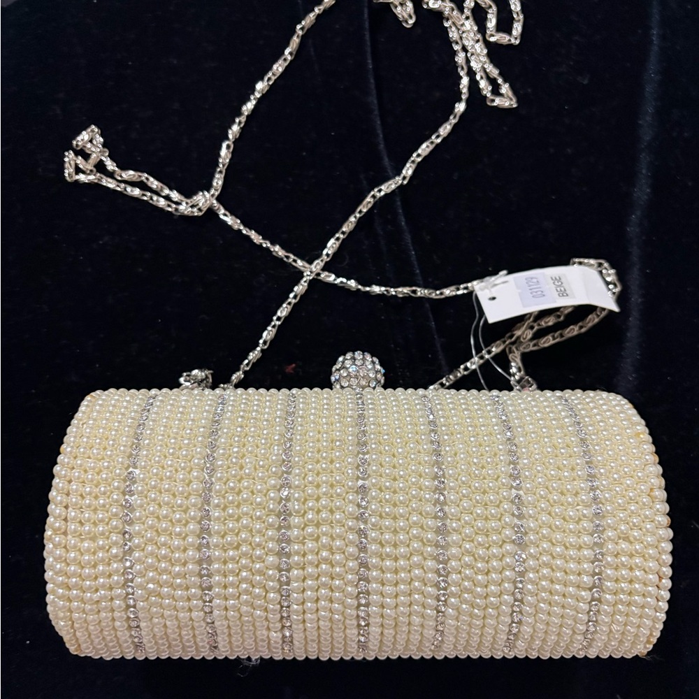 New Cream Pearl and reinstone Clutch